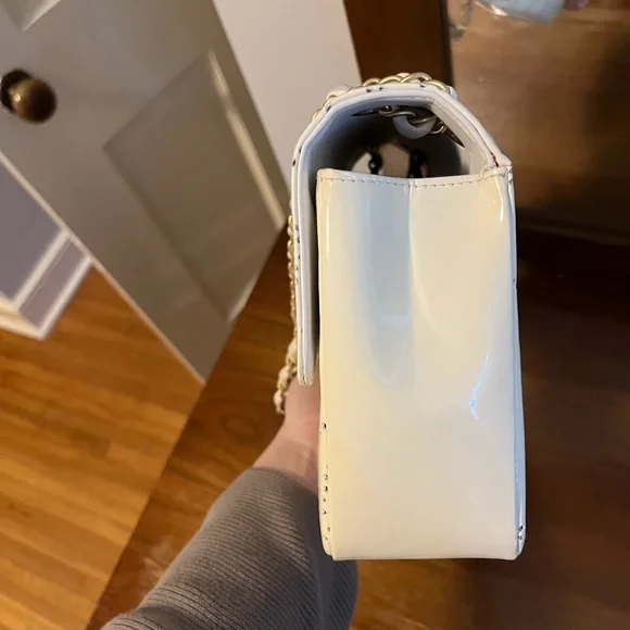 🌸 Chanel Medium Classic Flap - Camelia Ivory Patent Leather 🌸 - Picture 9 of 13